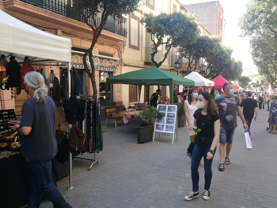 Parades al carrer dels Arbres per la Fira de Santa Oliva