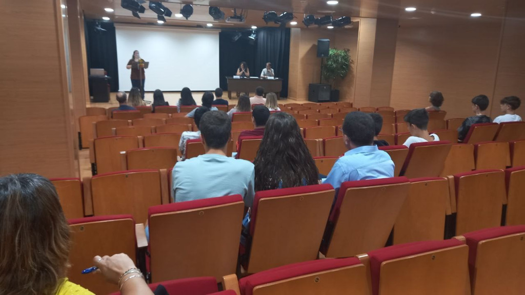 Assistents a l'Auditori a la cloenda del TEU