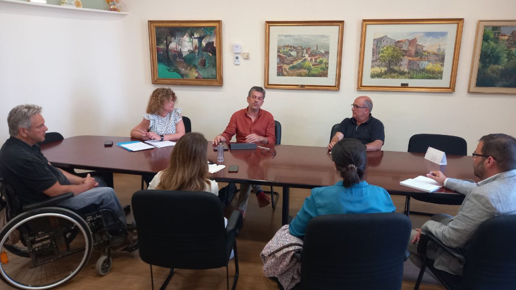 Reunió de l'Ajuntament d'Olesa amb la Conselleria de Salut de la Generalitat