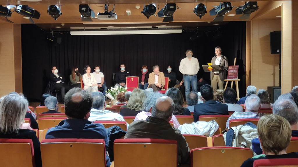 Conductors de l'acte i testimonis al darrere