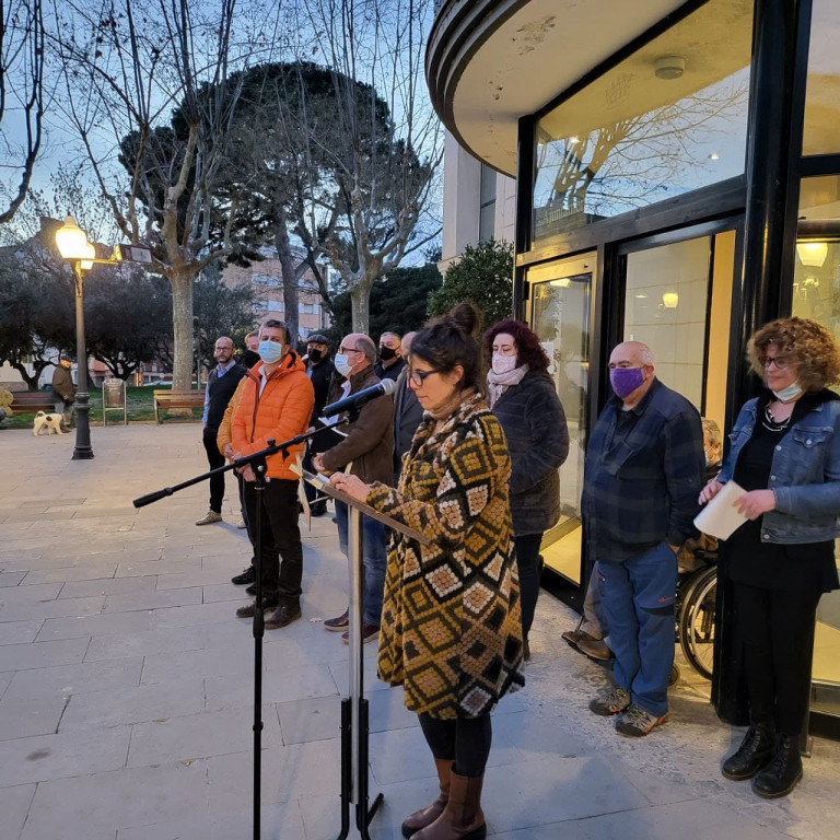 Lectura del manifest en rebuig al feminicidi comès a Martorell