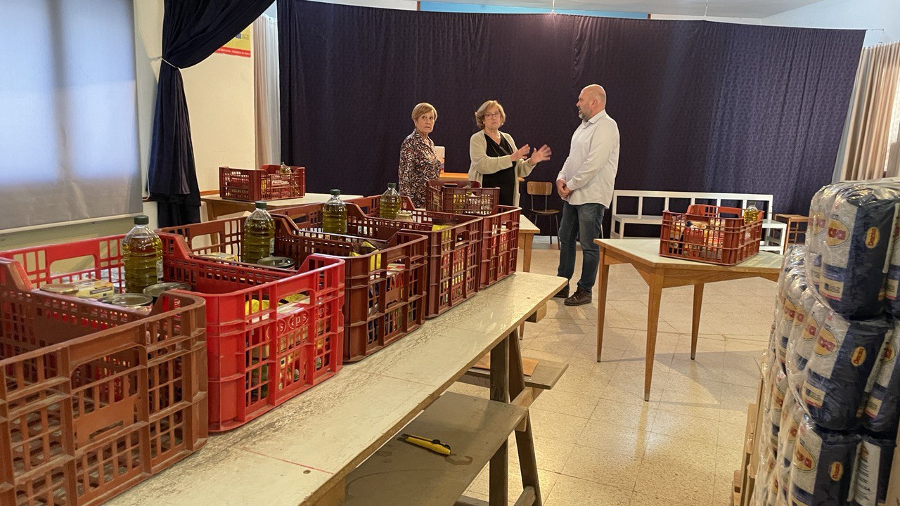 Visita de l'alcalde Jordi Parent, al Voluntariat Vicencià