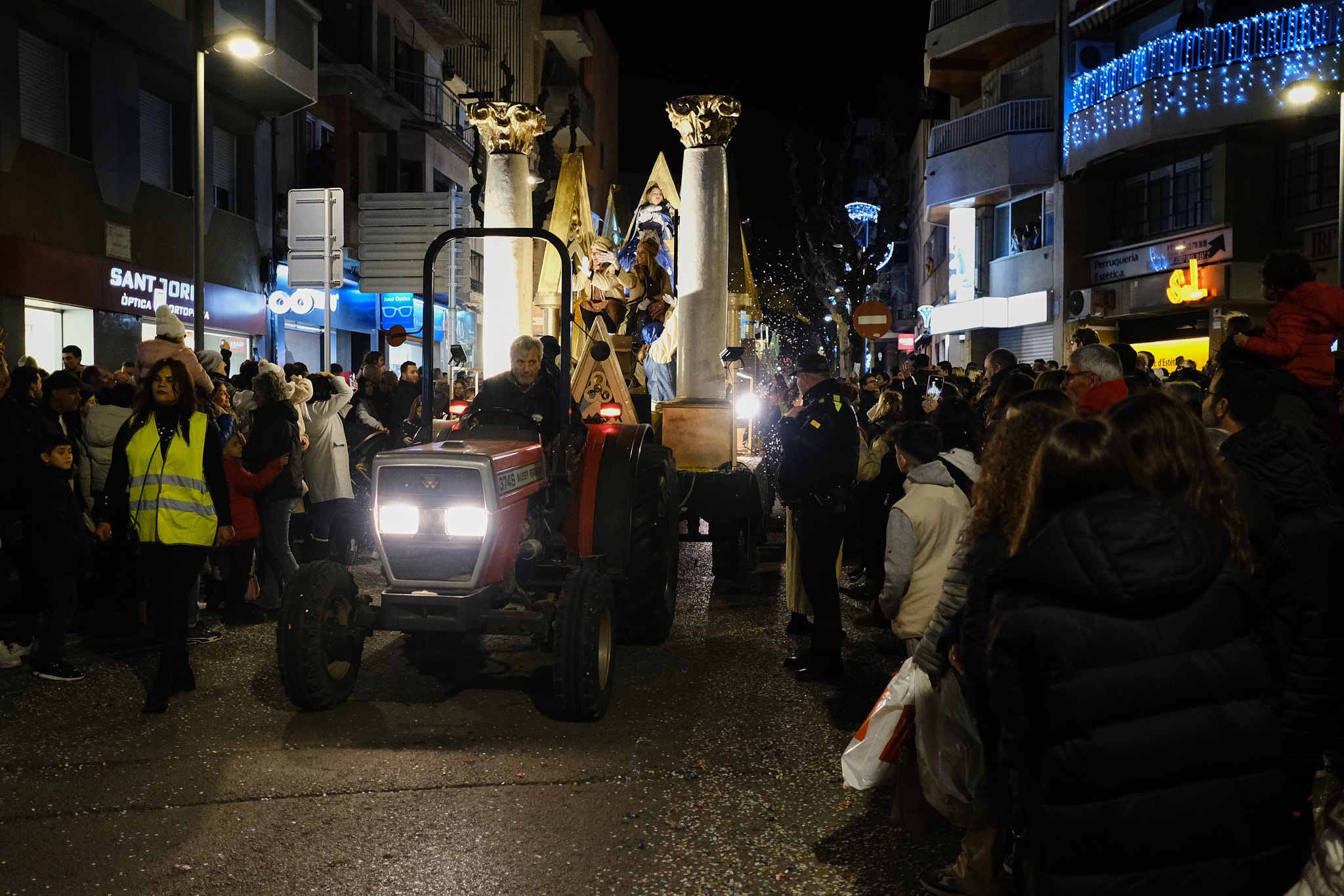 Fotografia de la Cavalcada de Ses Majestats els Reis d'Orient a Olesa el 2024