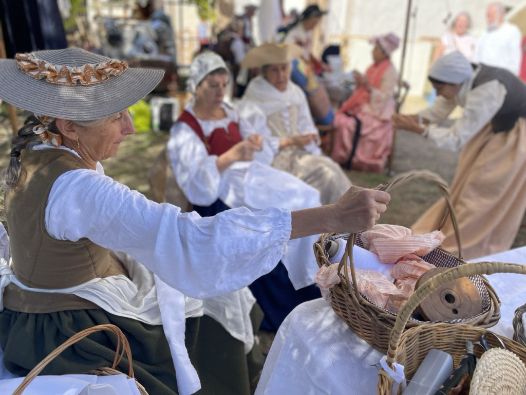 Campament militar a Cal Puigjaner - Costureres