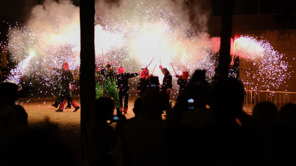 Encesa de la foguera de Sant Joan