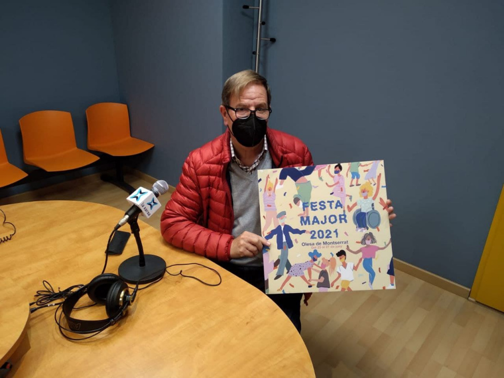 Regidor de Festes Jordi Lopez fent públic el veredicte del concurs dels cartell de Festa Major a Olesa Ràdio